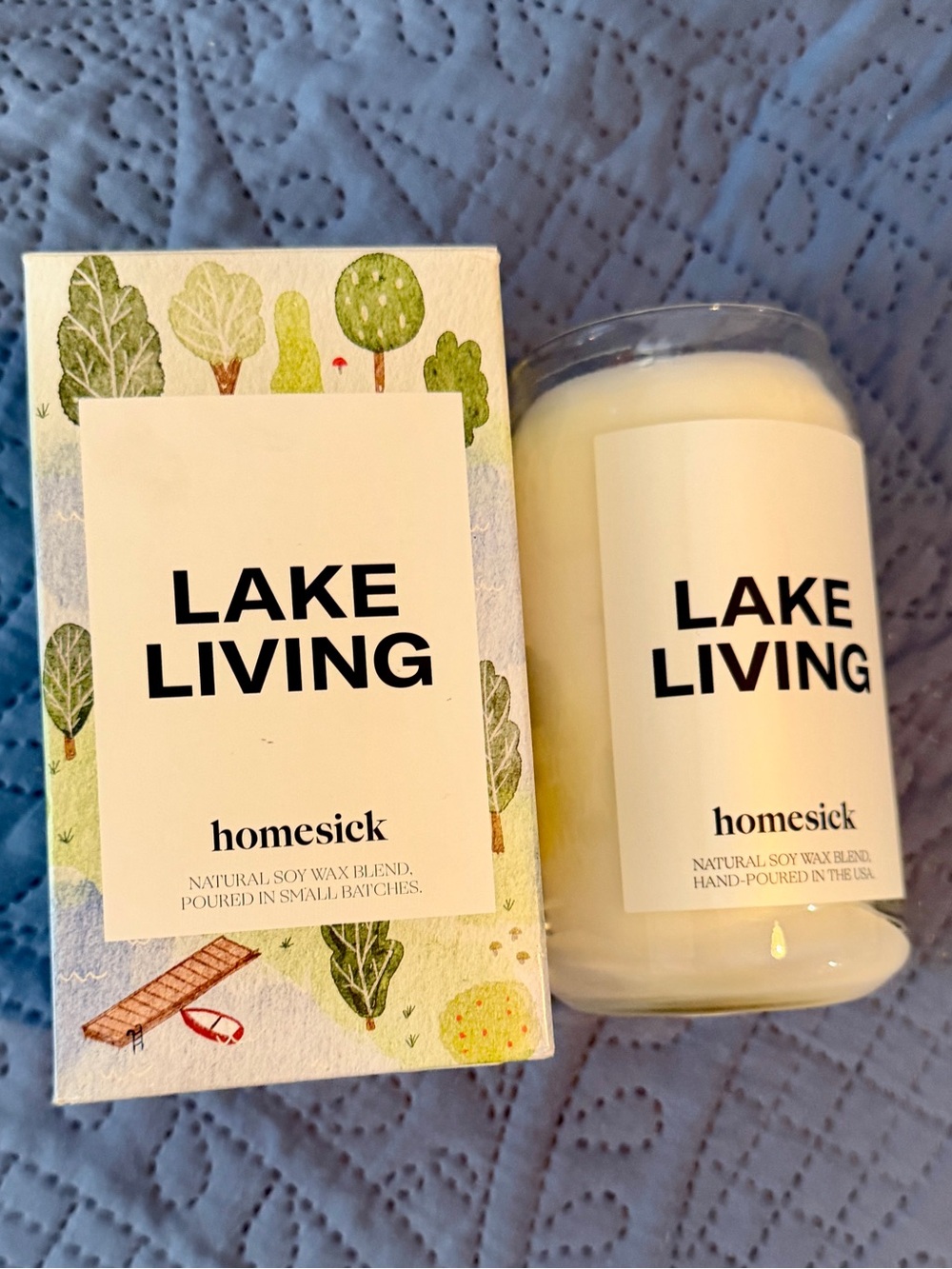 Homesick Candles “Lake Living” Scented Candle Fresh and Delicious NEW in Box